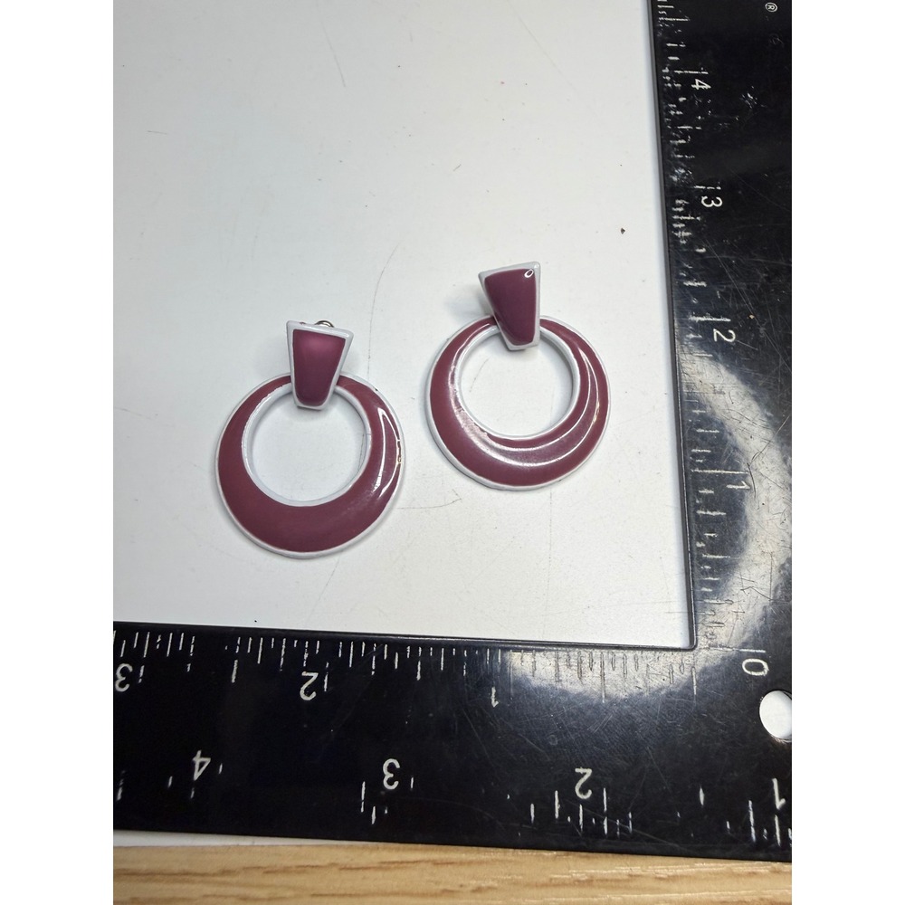 Vintage Mauve Purple White Enamel Door Knocker Hoop Post Earrings 80s Retro Mod